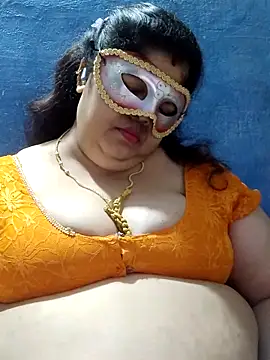 tamilthanushri Chat XXX in diretta