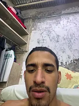 Chat +18 de ikaro21 ao vivo