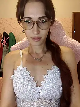 Irresistible24 即時 XXX 聊天