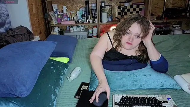 MiniNatalie Adlı Modelin Canlı XXX Sohbeti