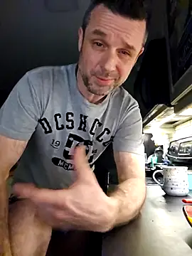 4_fox_sakes 即時 XXX 聊天