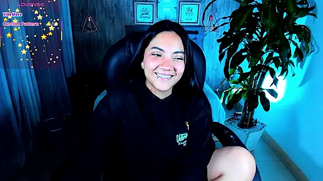 miichael_black Adlı Modelin Canlı XXX Sohbeti