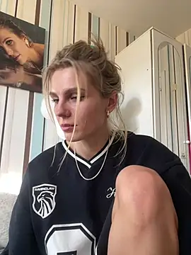 My_Hotgirl's Live XXX Chat