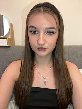 AdelinaEmber's Live XXX Chat