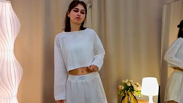 HaIinaDifabio Adlı Modelin Canlı XXX Sohbeti