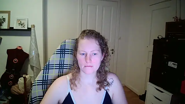 Girlnina-1995's Live XXX Chat