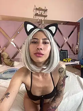 Sophia_moo_ Show in webcam