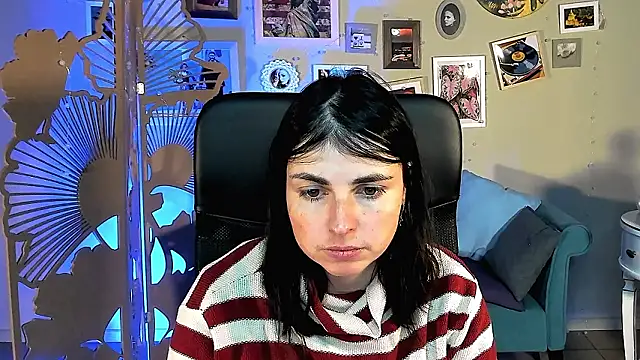 MartaEdamsのライブXXXチャット