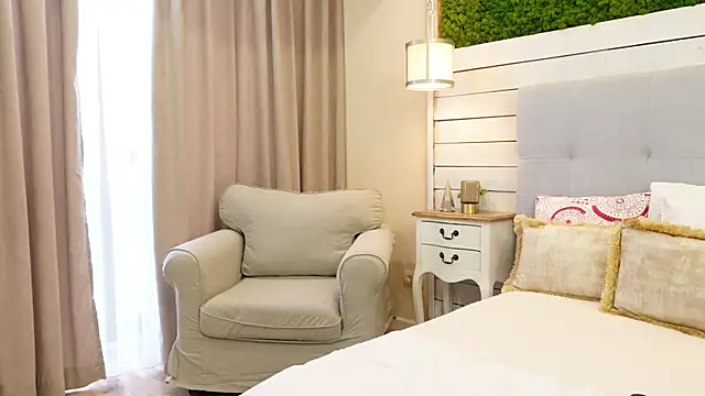 IsabellaMysty Chat XXX live