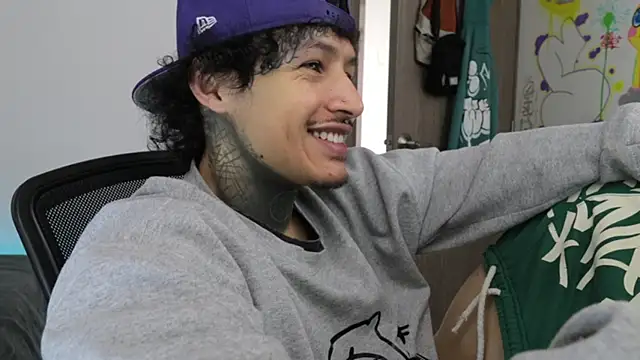 Webkamerová show trieone