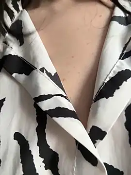 LuxBrunette_'s Webcam Show