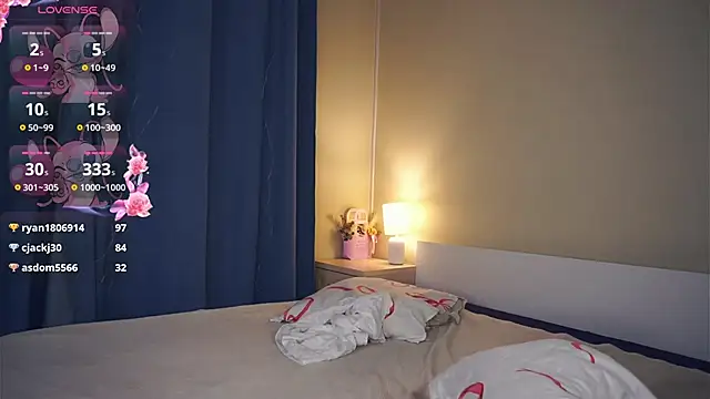 LoraDavi Chat XXX live