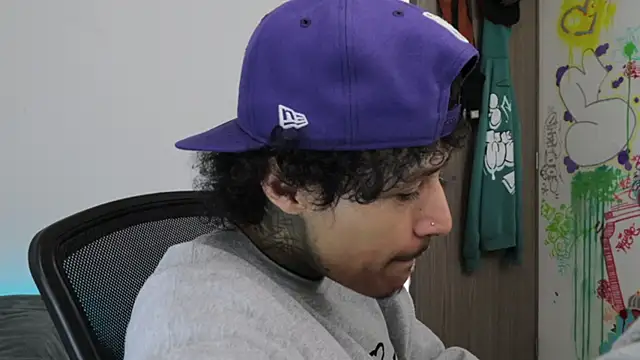 trieone Chat XXX live