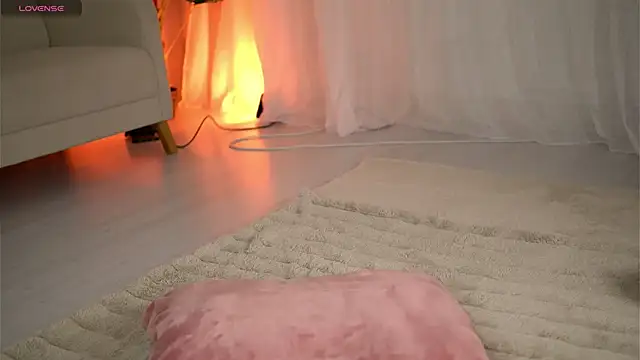 CataleyaKirk: онлайн-секс-чат