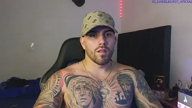 Ades_Lowe 即時 XXX 聊天