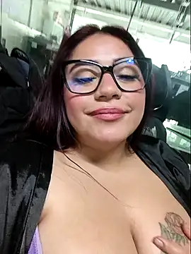 Chatroom XXX en direct de silvia_lane