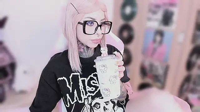 NikkiRamone Live XXX-chat