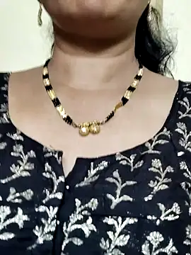 anuradha1432 Adlı Modelin Web Kamerası Şovu