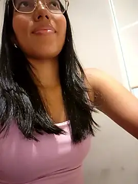 SheenaBrooke Adlı Modelin Canlı XXX Sohbeti