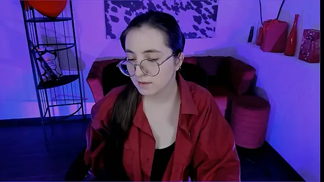 VirtuallVoyant live XXX chat