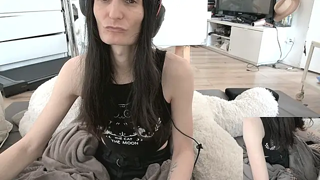 CeriseLapine Chat XXX live