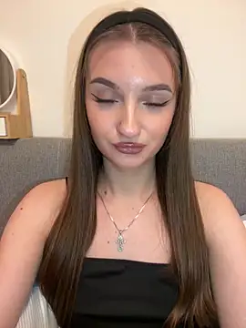 AdelinaEmber's Live XXX Chat