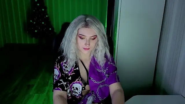 violet-siren-x élő XXX-chatje