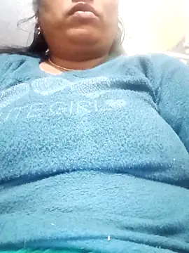 Chat +18 de Desi_Biwi ao vivo