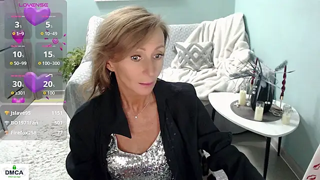 HornyMilf_777 Live XXX-chat