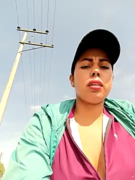 _andrea30: απευθείας συνομιλία ΧΧΧ