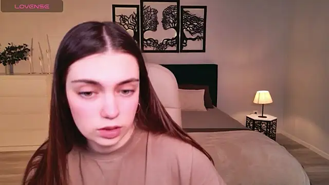 DaniellaLovely Adlı Modelin Canlı XXX Sohbeti