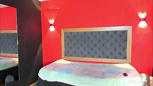 YayaHilton Live XXX Chat