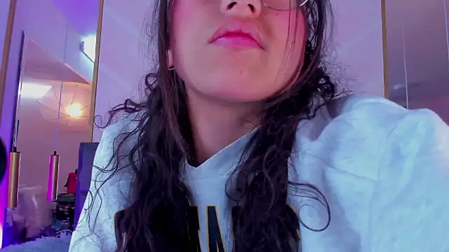 MadyJackson Adlı Modelin Canlı XXX Sohbeti