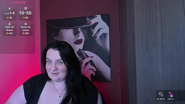 QueenOfHaze 即時 XXX 聊天