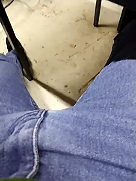 Ajayy01 即時 XXX 聊天