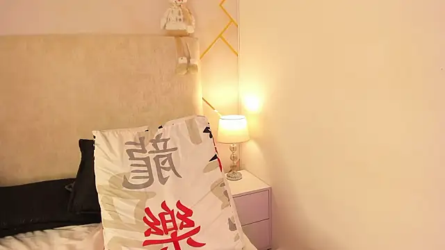 Chat +18 de Lilith_Blaze_ ao vivo