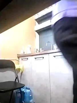 KimmyAghora 即時 XXX 聊天