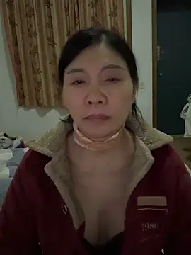 xiiuuff18 Live XXX-chat