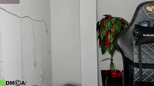 KarinaBroks Adlı Modelin Canlı XXX Sohbeti