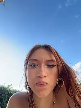 Alison_IvanovaのライブXXXチャット