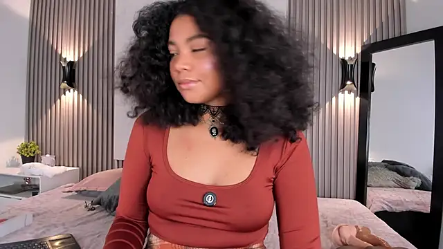 Zafiiraa: απευθείας συνομιλία ΧΧΧ