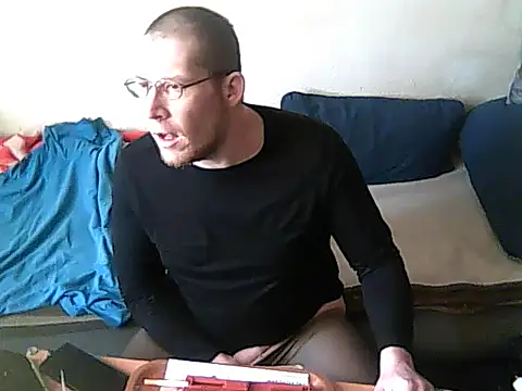 schmidtler35 即時 XXX 聊天