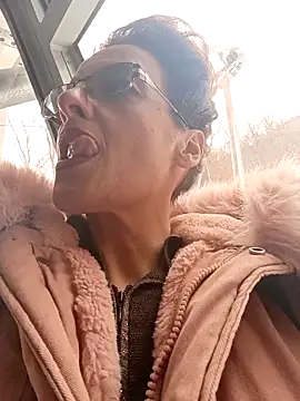 RebeccaNoble Adlı Modelin Canlı XXX Sohbeti