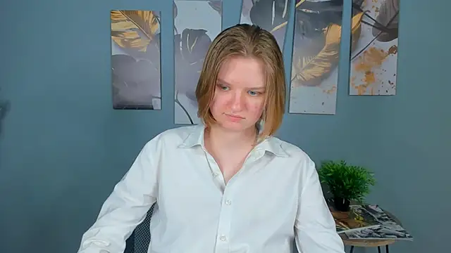 LilianSwall Chat XXX live