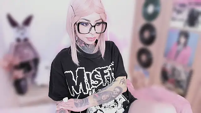 NikkiRamone Chat XXX in diretta