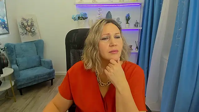 NinaStarle élő XXX-chatje