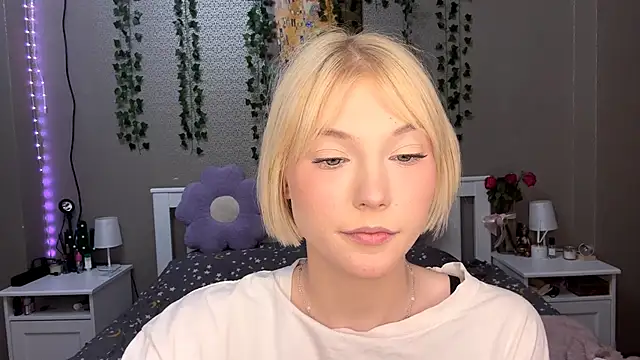 LlsabethHaze Chat XXX in diretta