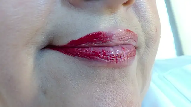 Kerly_Doll élő XXX-chatje