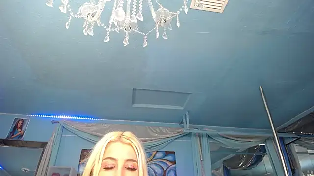 ADRIANNA_FOX Chat XXX live