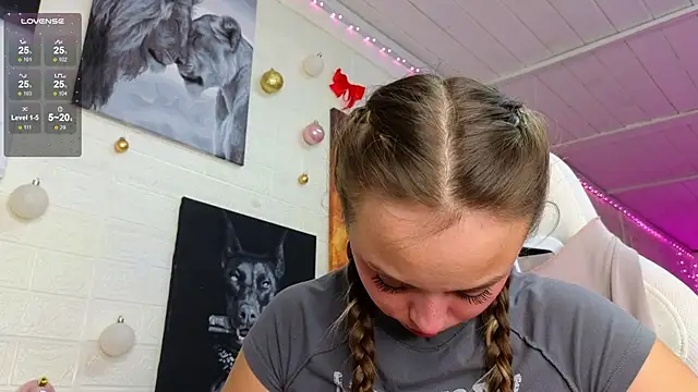 Misss_Vikk: онлайн-секс-чат